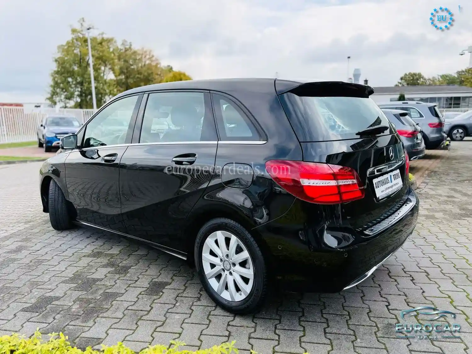 Mercedes-Benz B 180