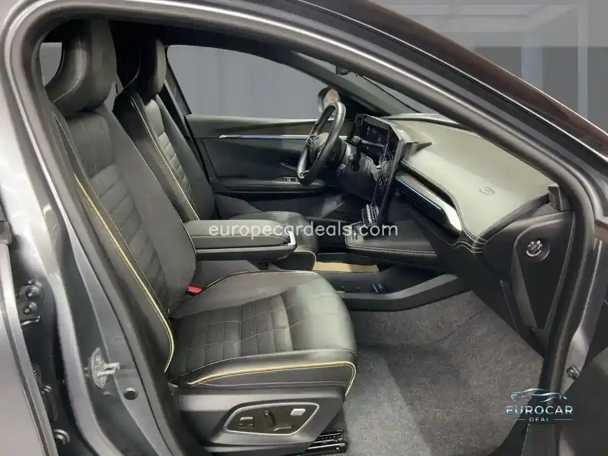 Renault Megane E-TECH