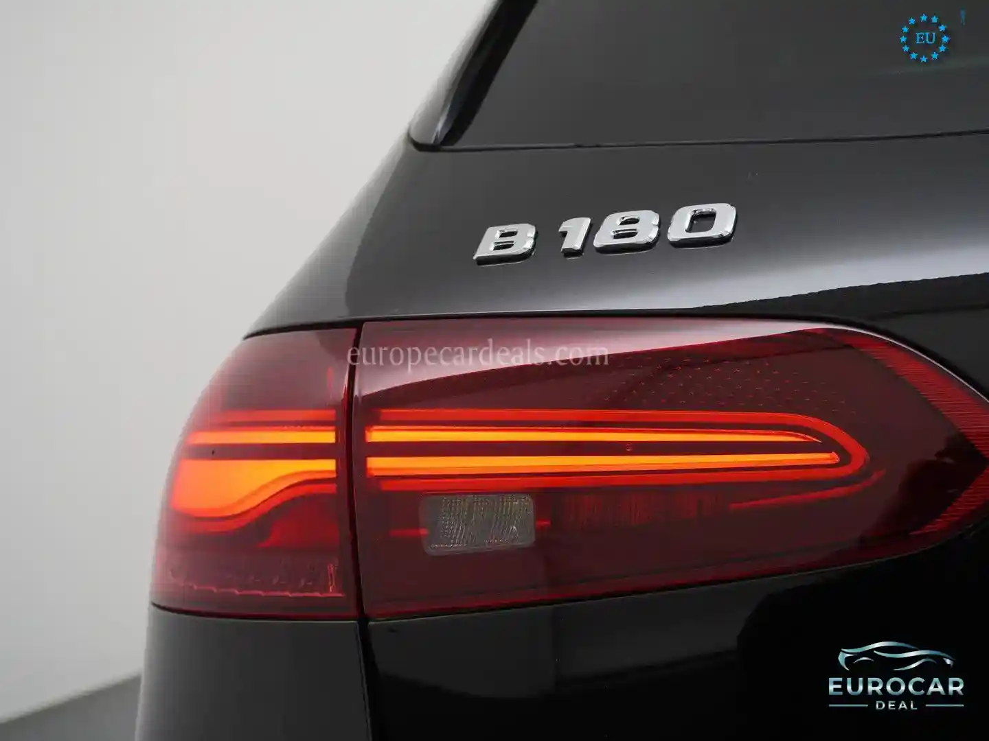 Mercedes-Benz B 180