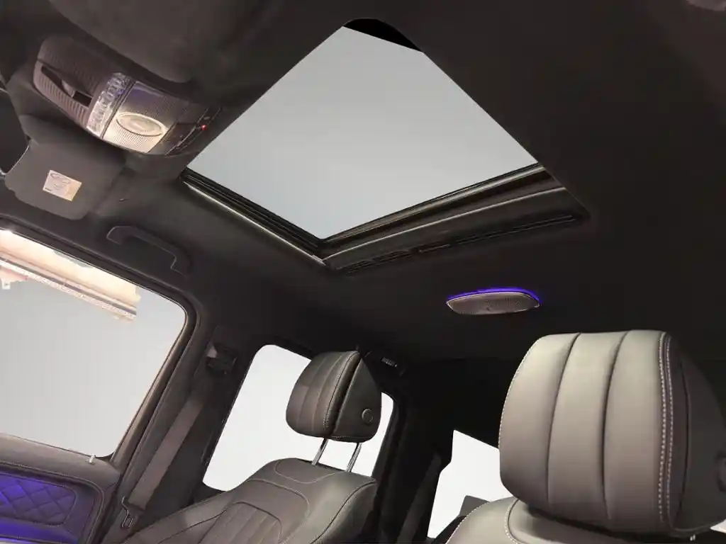 Mercedes-Benz G 500