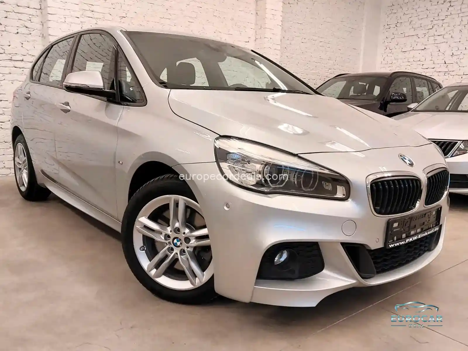 BMW 225