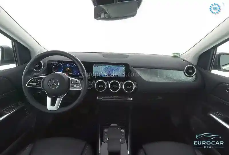 Mercedes-Benz B 220