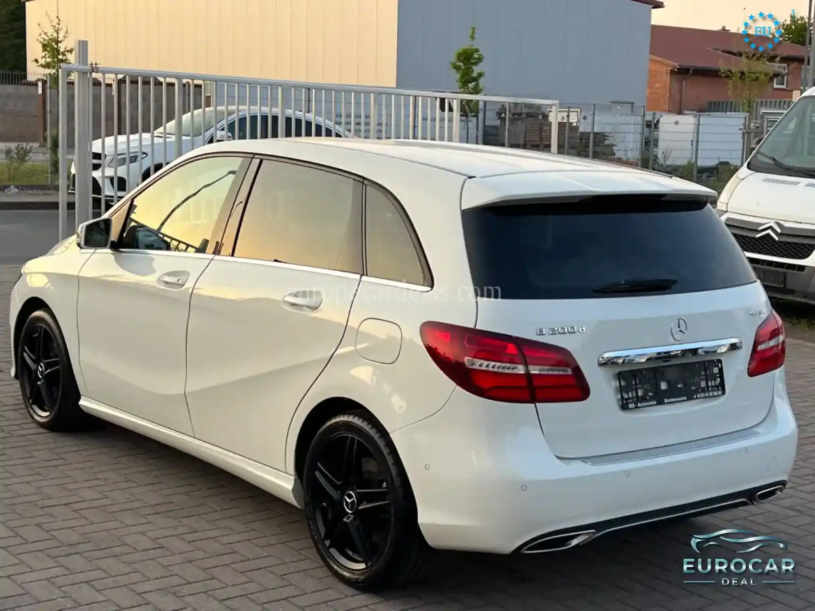 Mercedes-Benz B 200