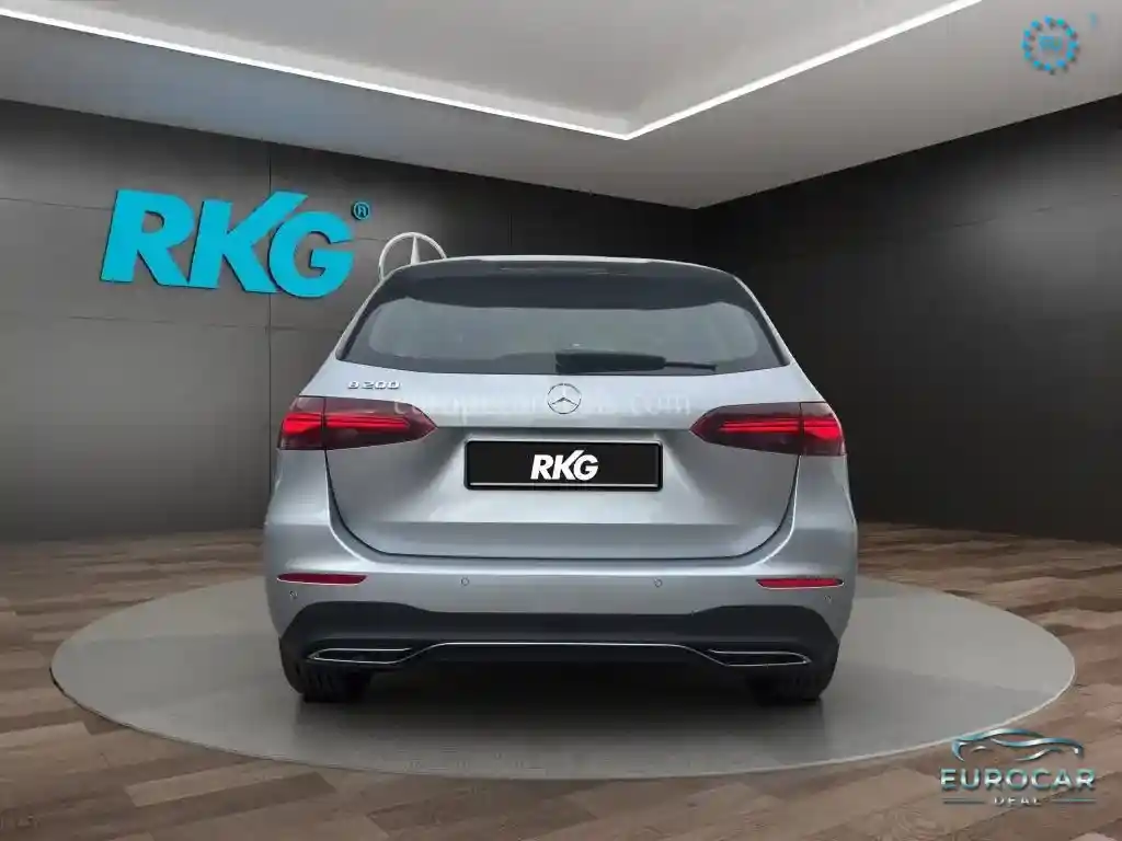Mercedes-Benz B 200
