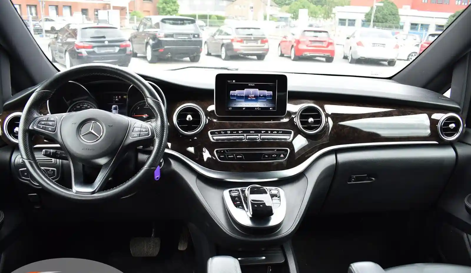 Mercedes-Benz V 200