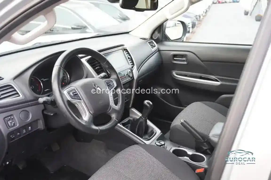 Mitsubishi L200