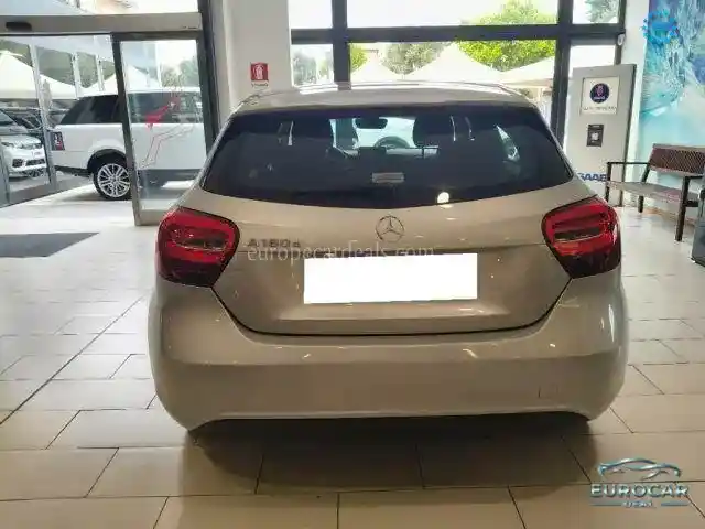 Mercedes-Benz A 180
