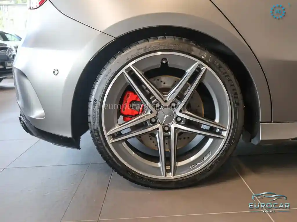 Mercedes-Benz A 45 AMG