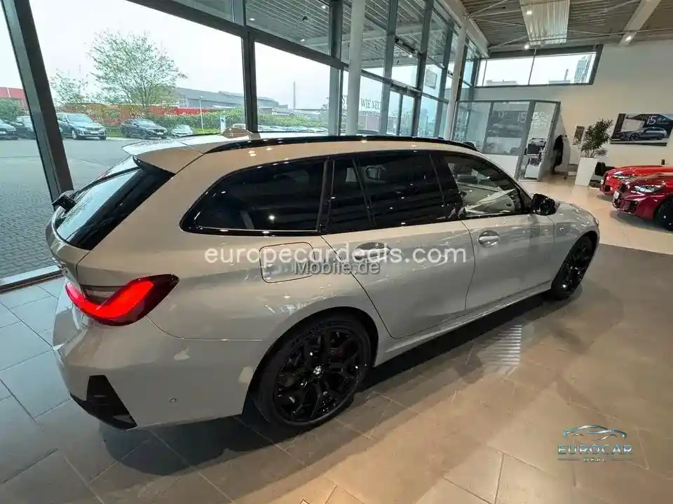 BMW 330