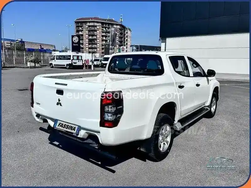Mitsubishi L200