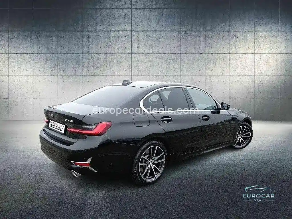 BMW 330