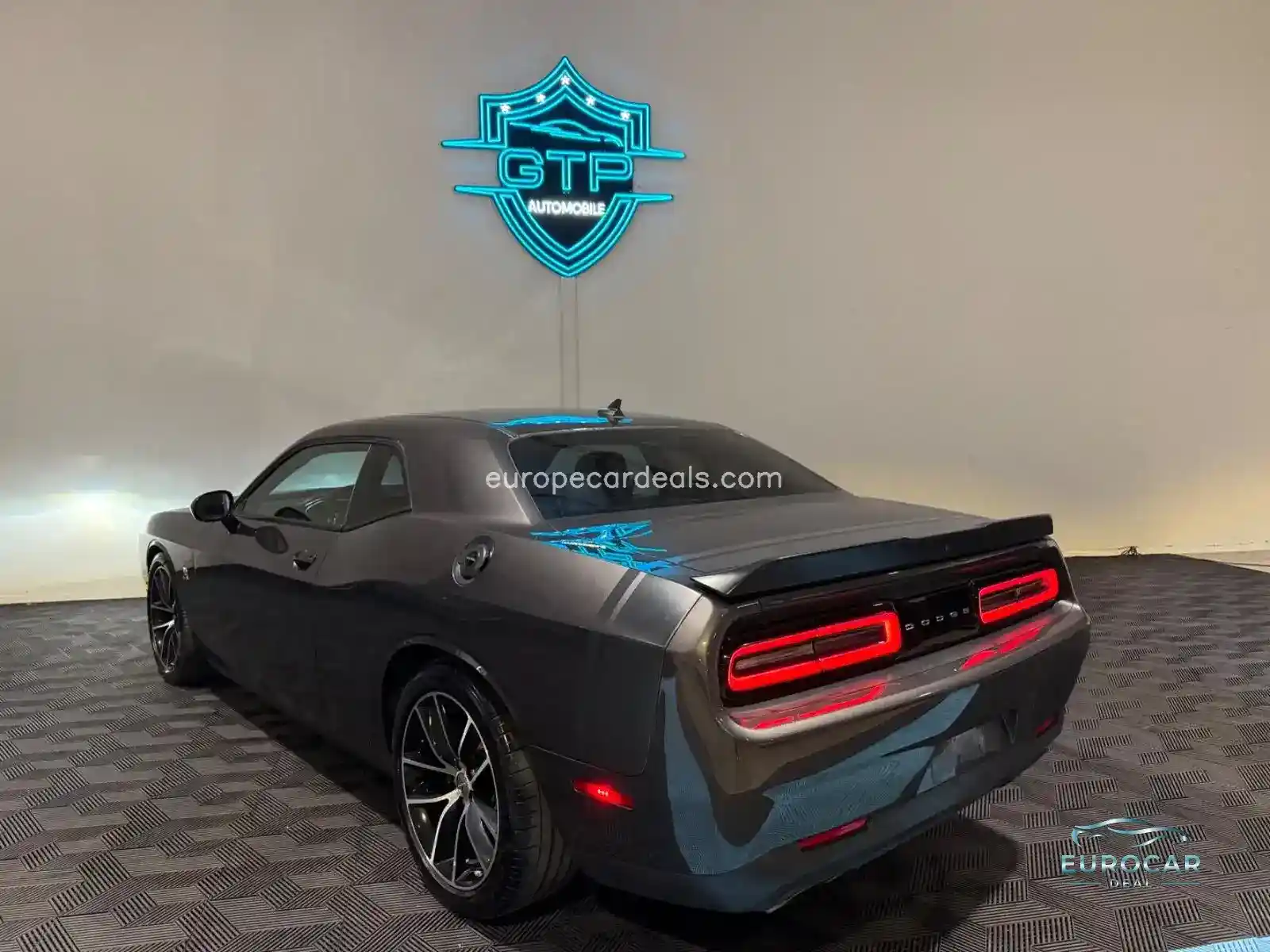 Dodge Challenger