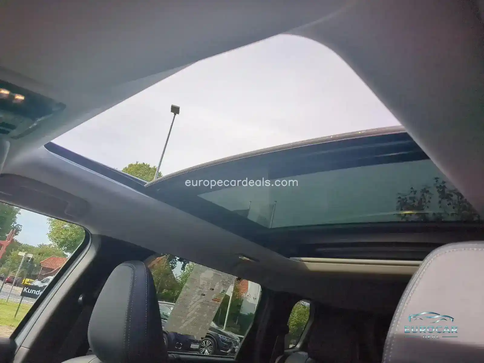 Mitsubishi Plug-in Hybrid Outlander