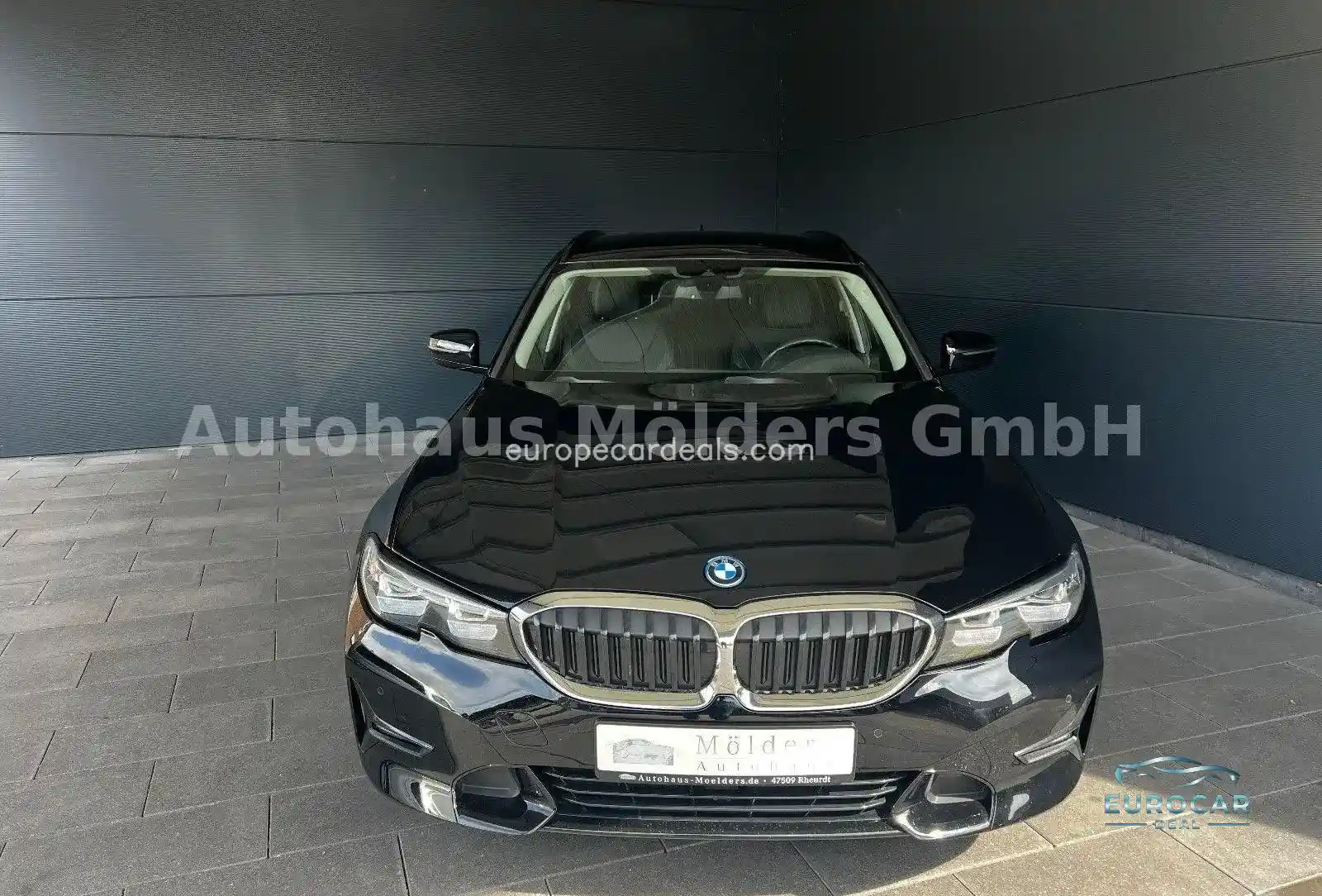 BMW 330
