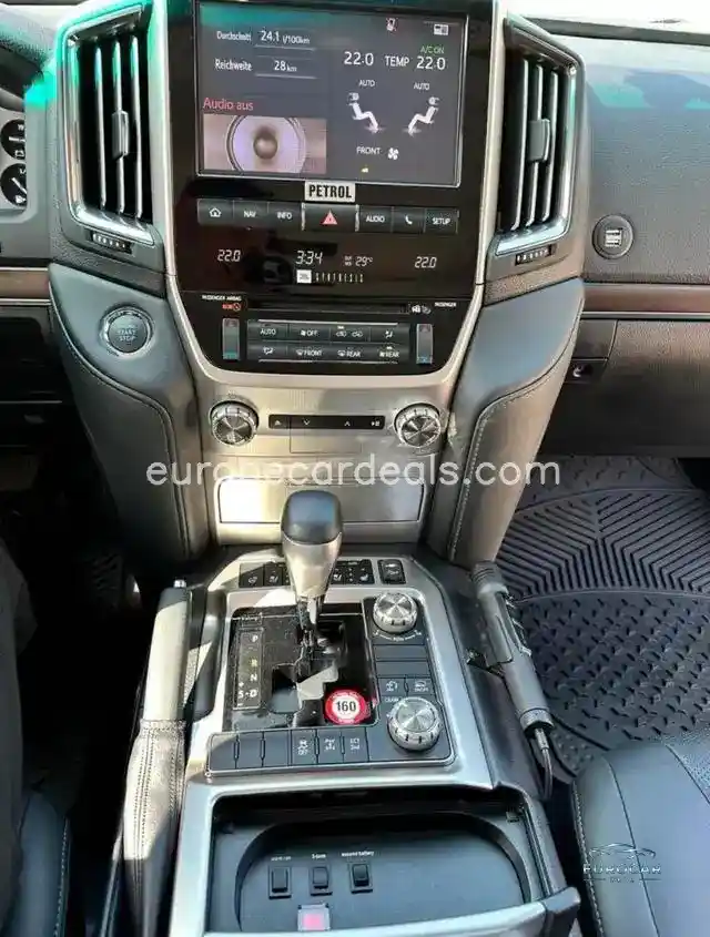 Toyota Land Cruiser