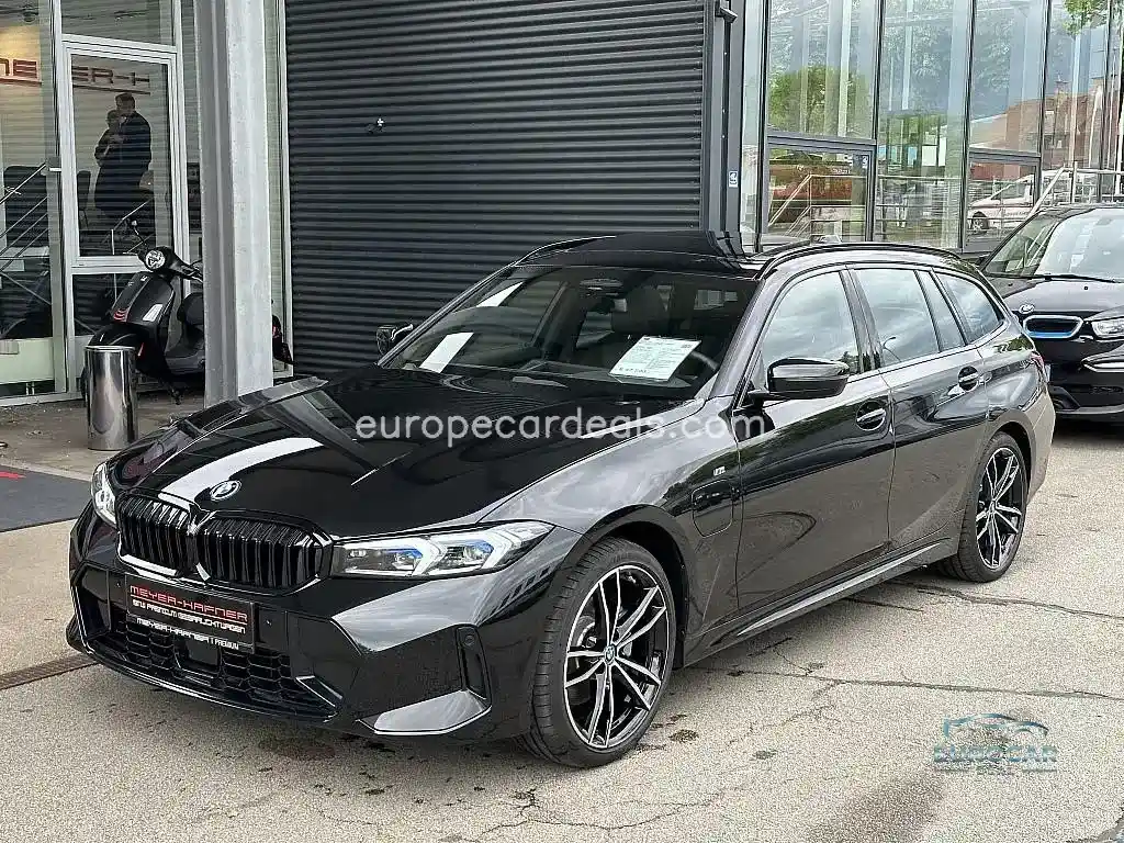 BMW 330