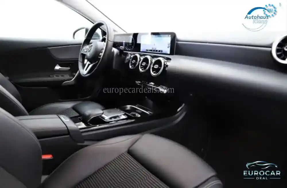 Mercedes-Benz A 220