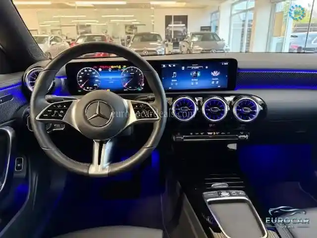 Mercedes-Benz CLA 180