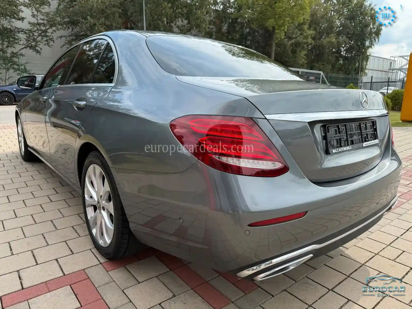 Mercedes-Benz E 200