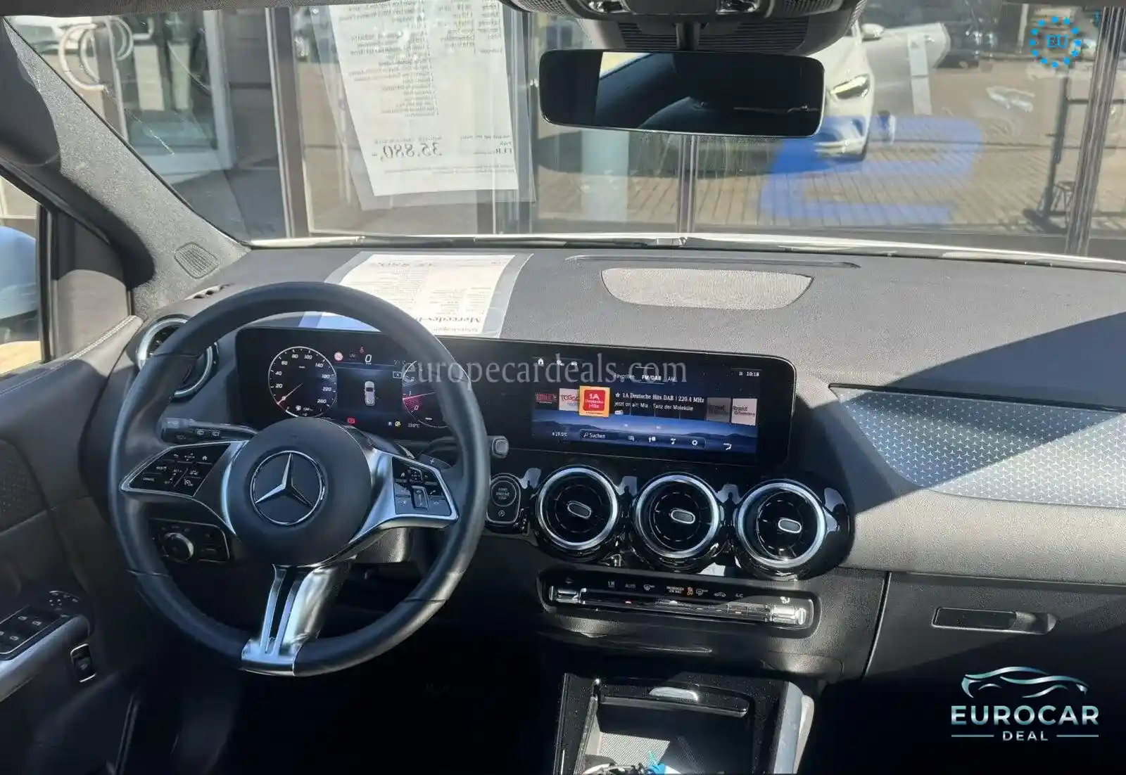 Mercedes-Benz B 180