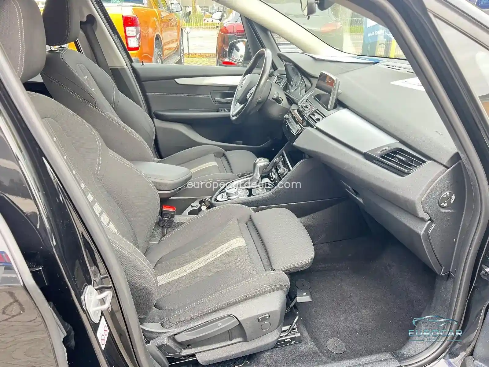 BMW 225