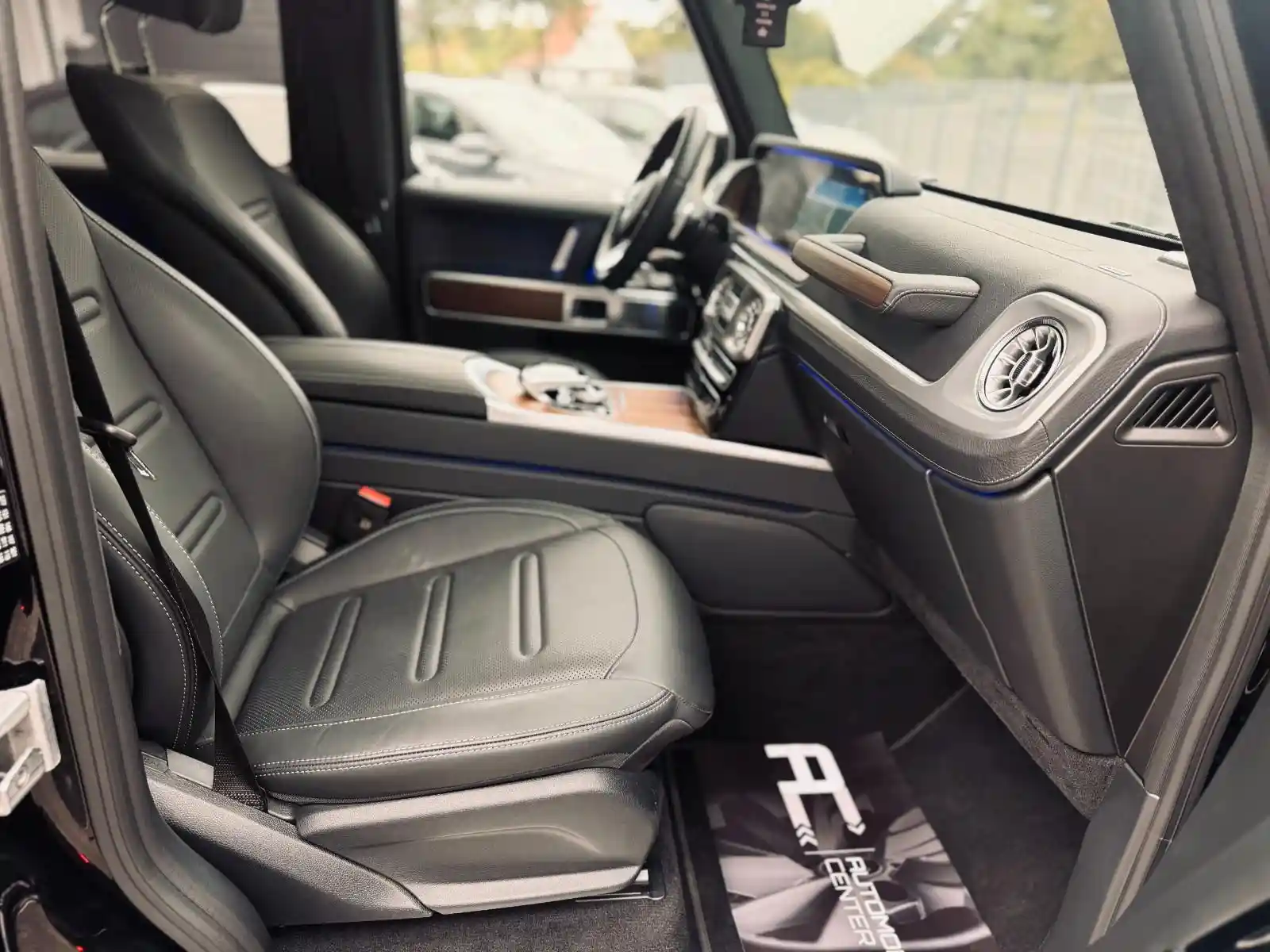 Mercedes-Benz G 500