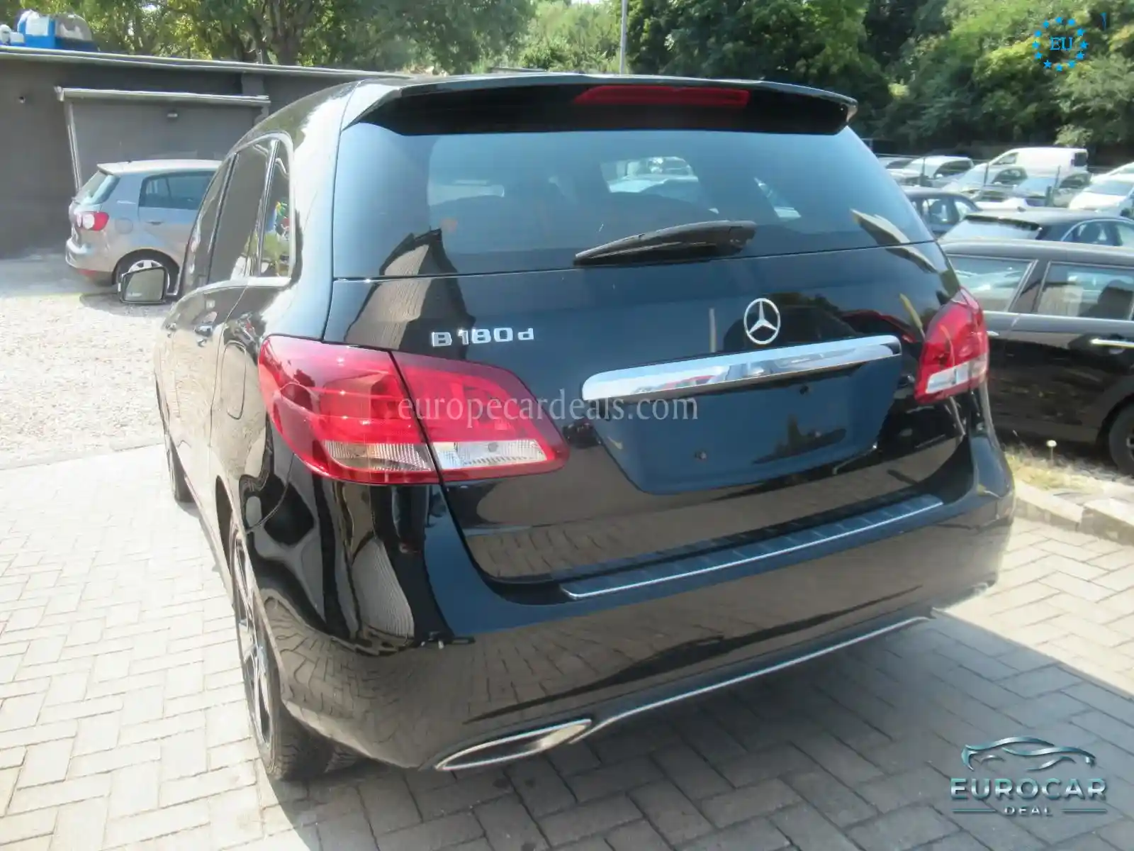 Mercedes-Benz B 180