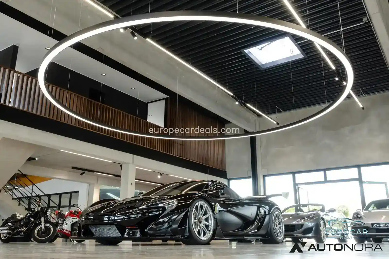McLaren P1