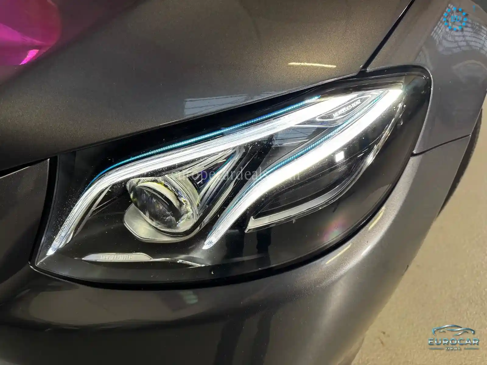 Mercedes-Benz E 200
