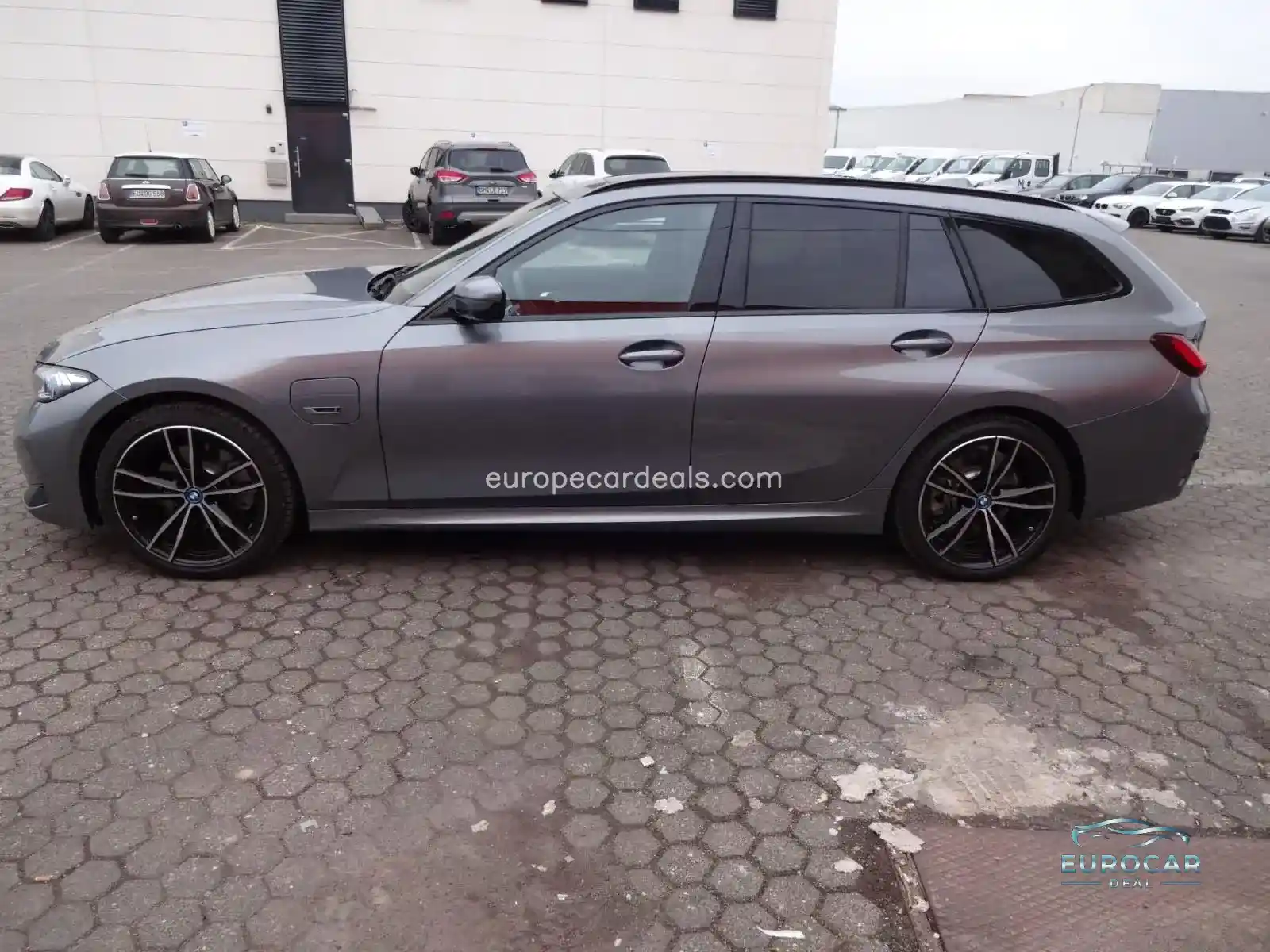 BMW 330