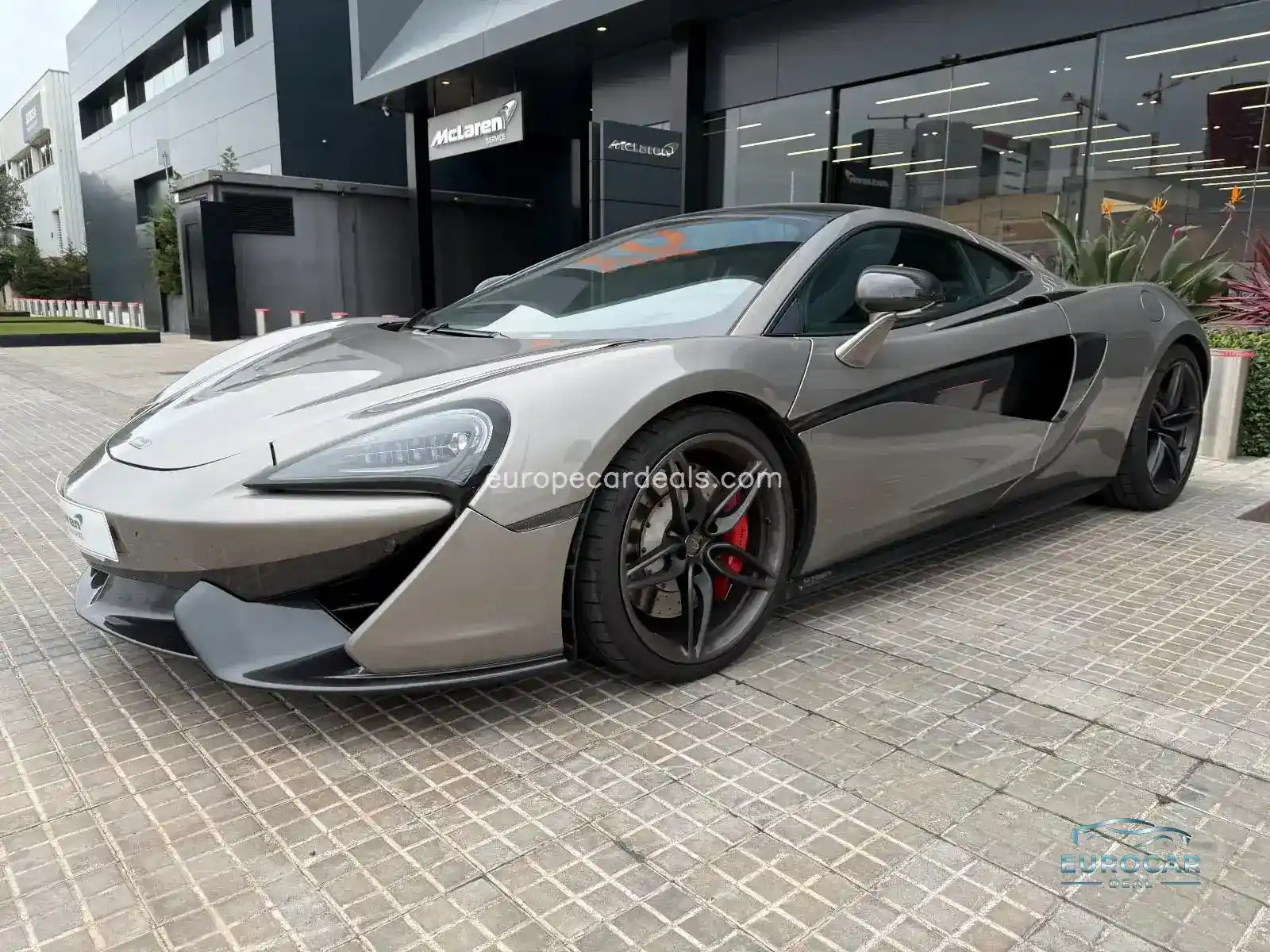 McLaren 570GT