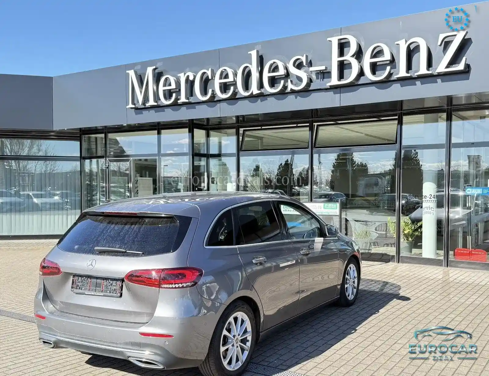 Mercedes-Benz B 180