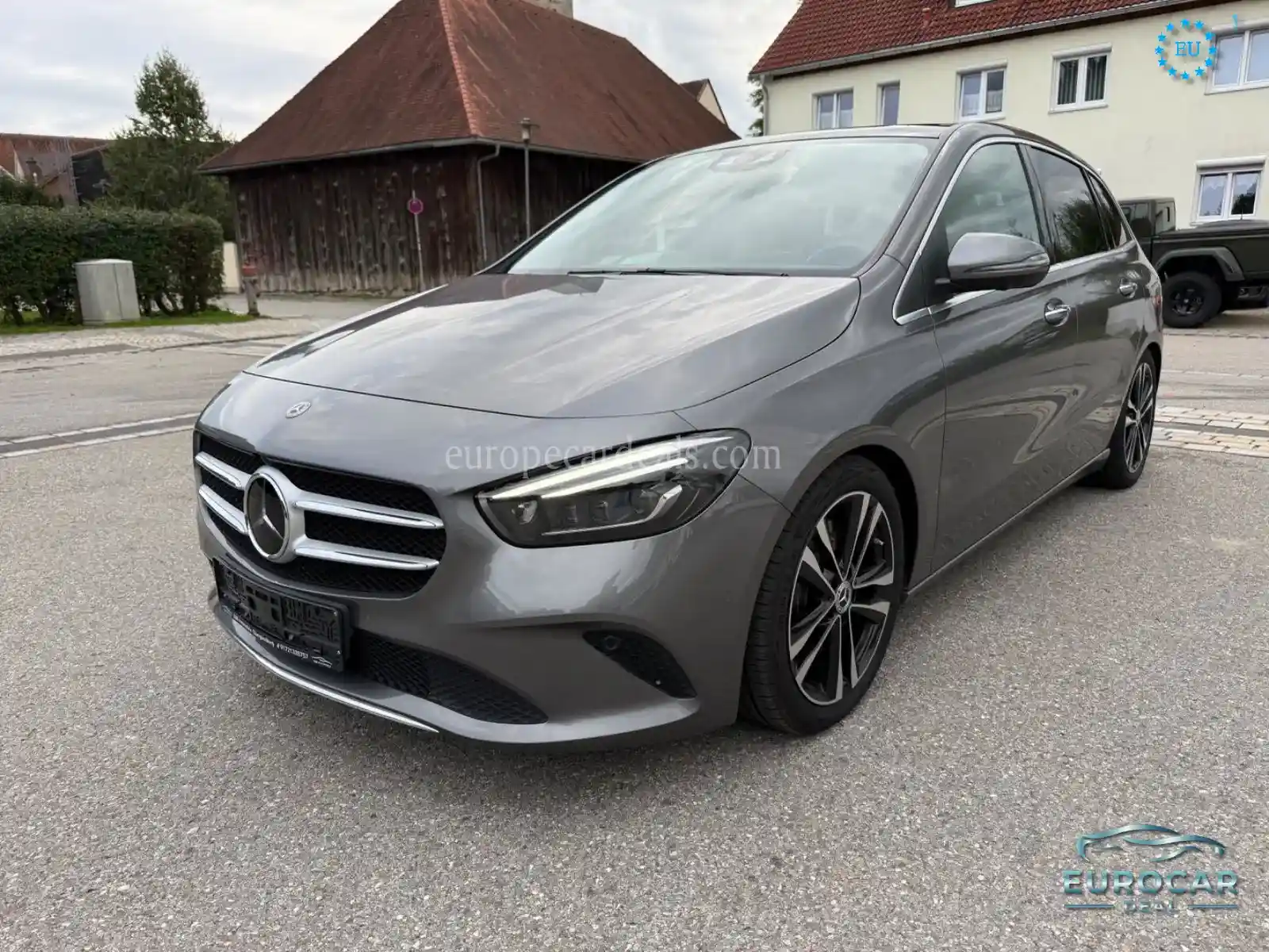 Mercedes-Benz B 220