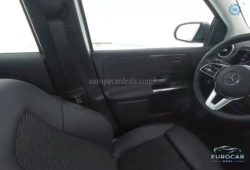 Mercedes-Benz B 220
