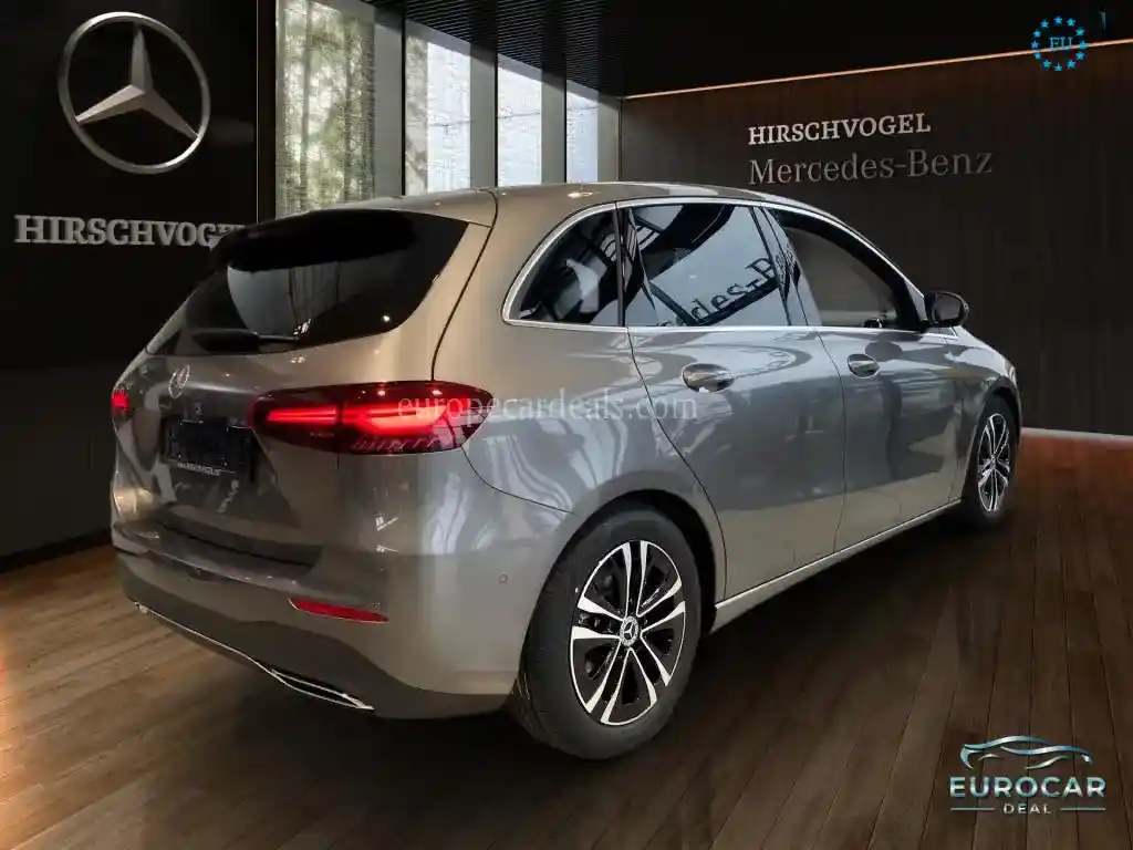 Mercedes-Benz B 180
