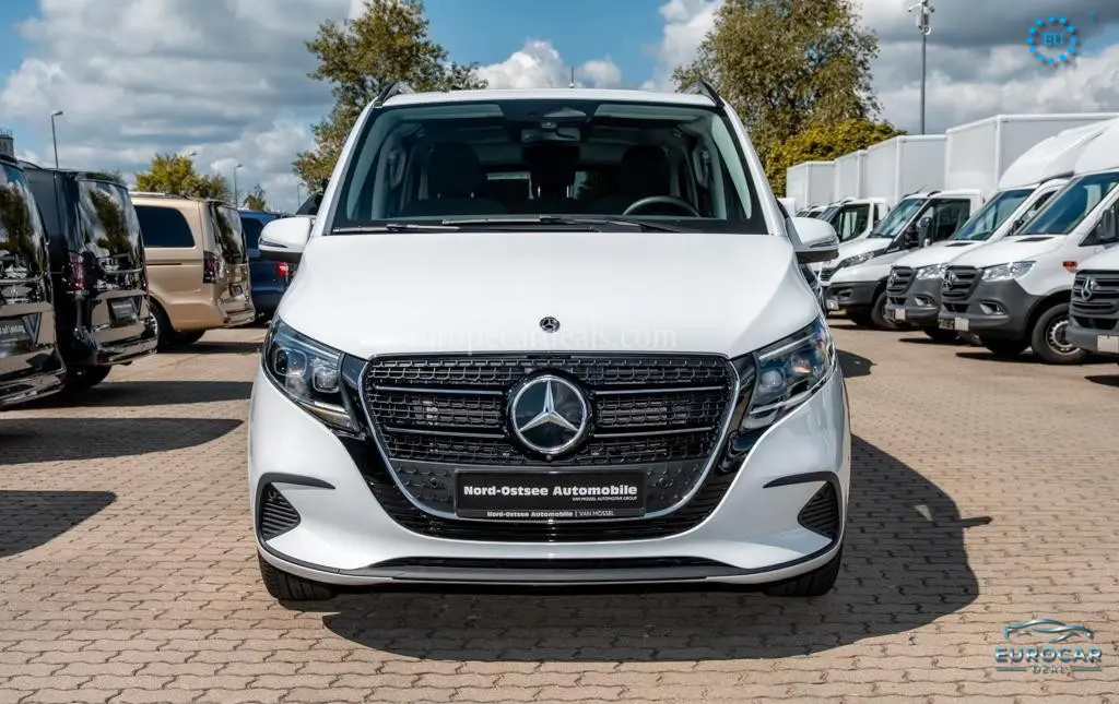 Mercedes-Benz V 220
