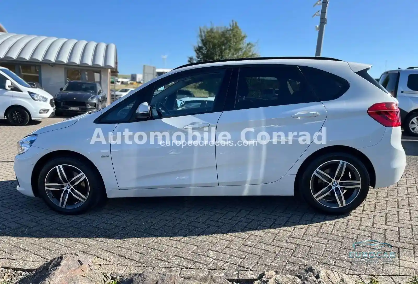 BMW 218