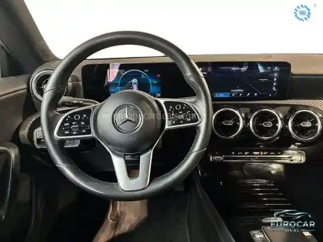 Mercedes-Benz CLA 200 Shooting Brake