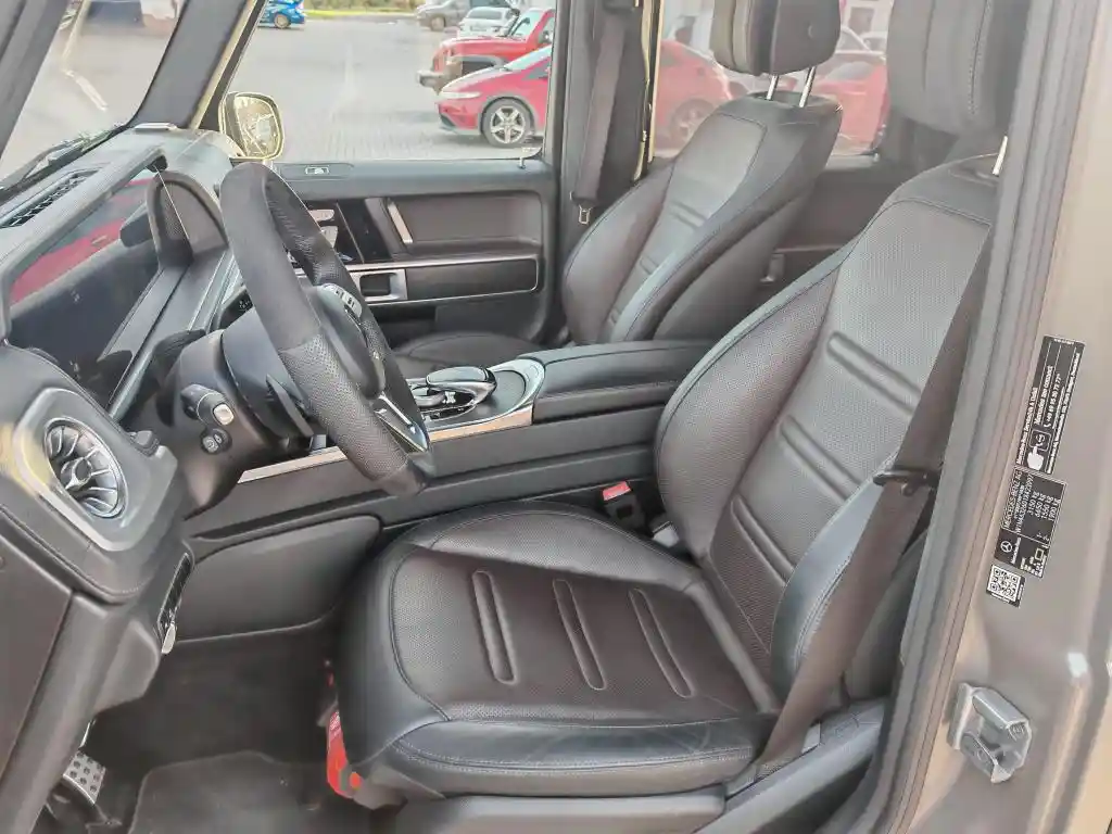 Mercedes-Benz G 500