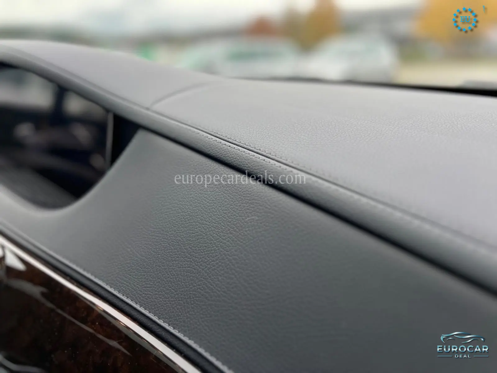 Mercedes-Benz S 560