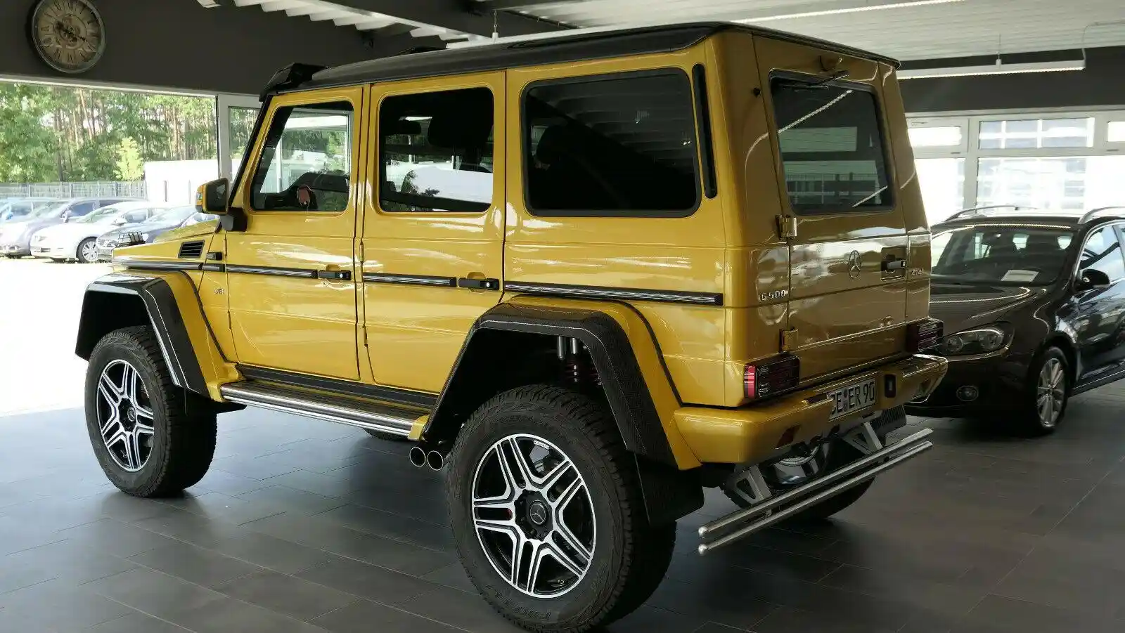 Mercedes-Benz G 500
