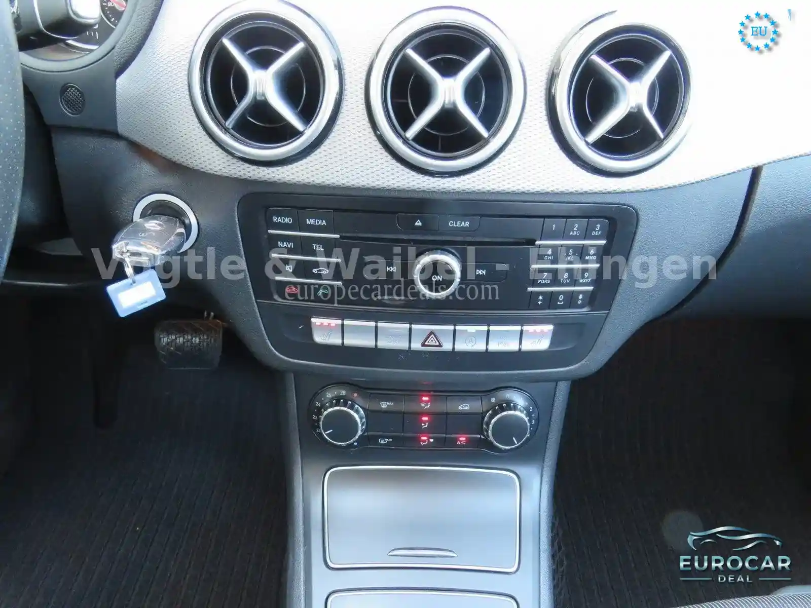Mercedes-Benz B 200