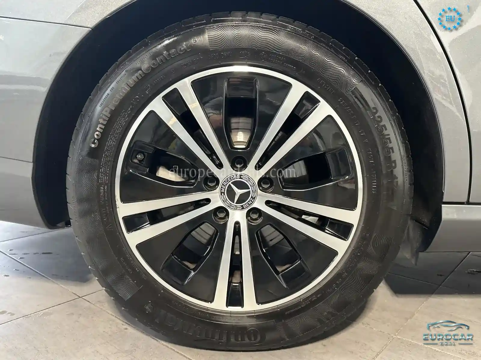 Mercedes-Benz E 200