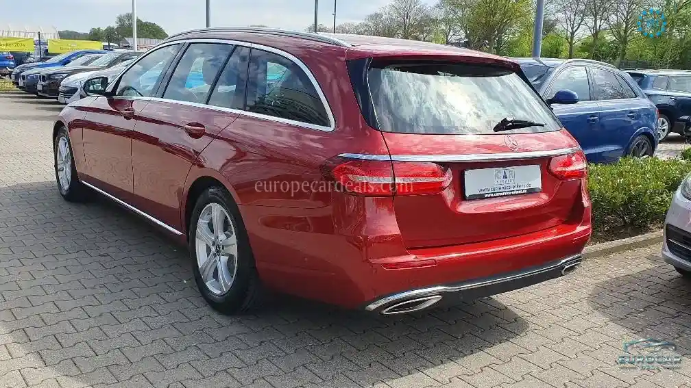 Mercedes-Benz E 200