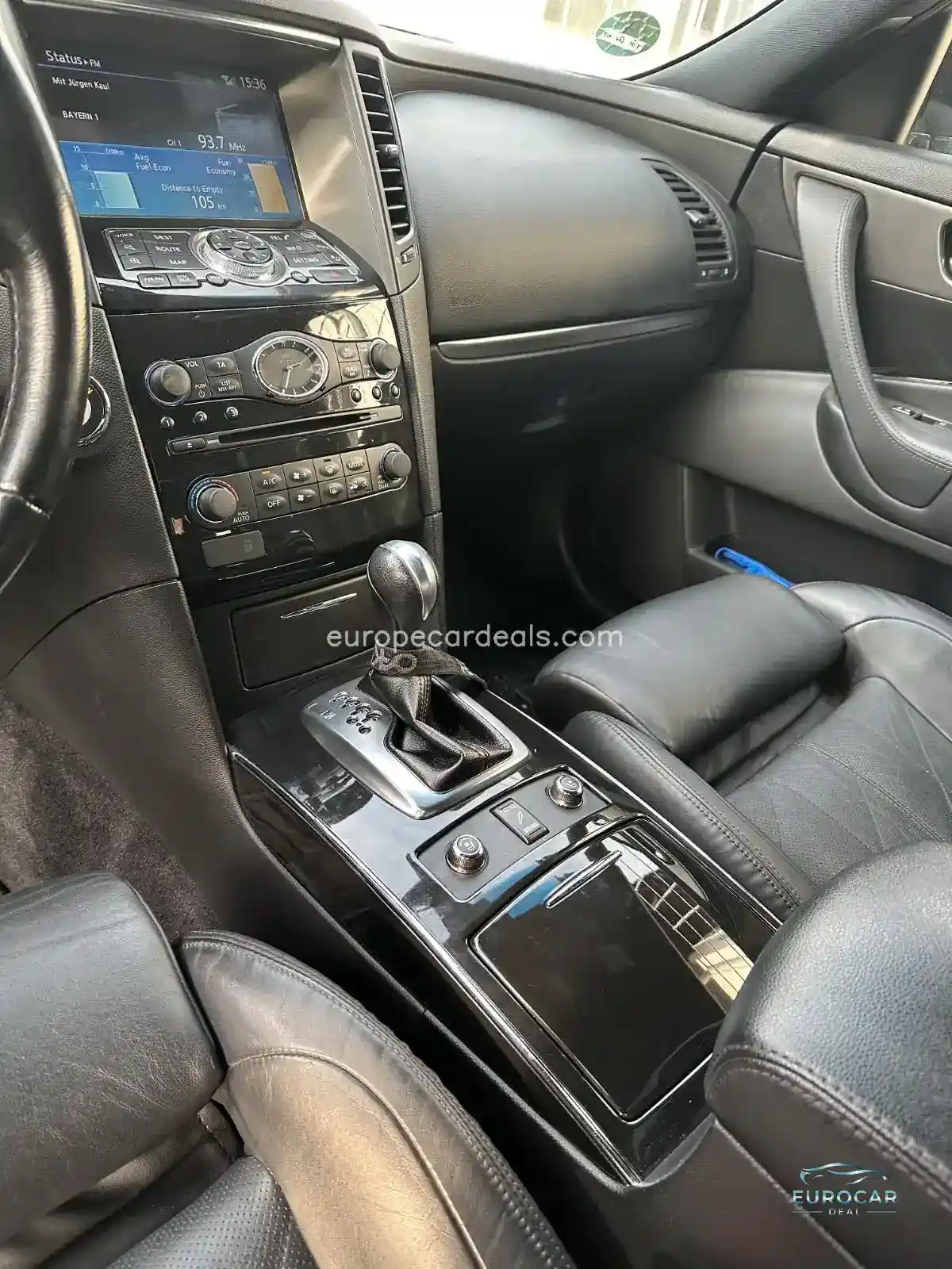 Infiniti QX70