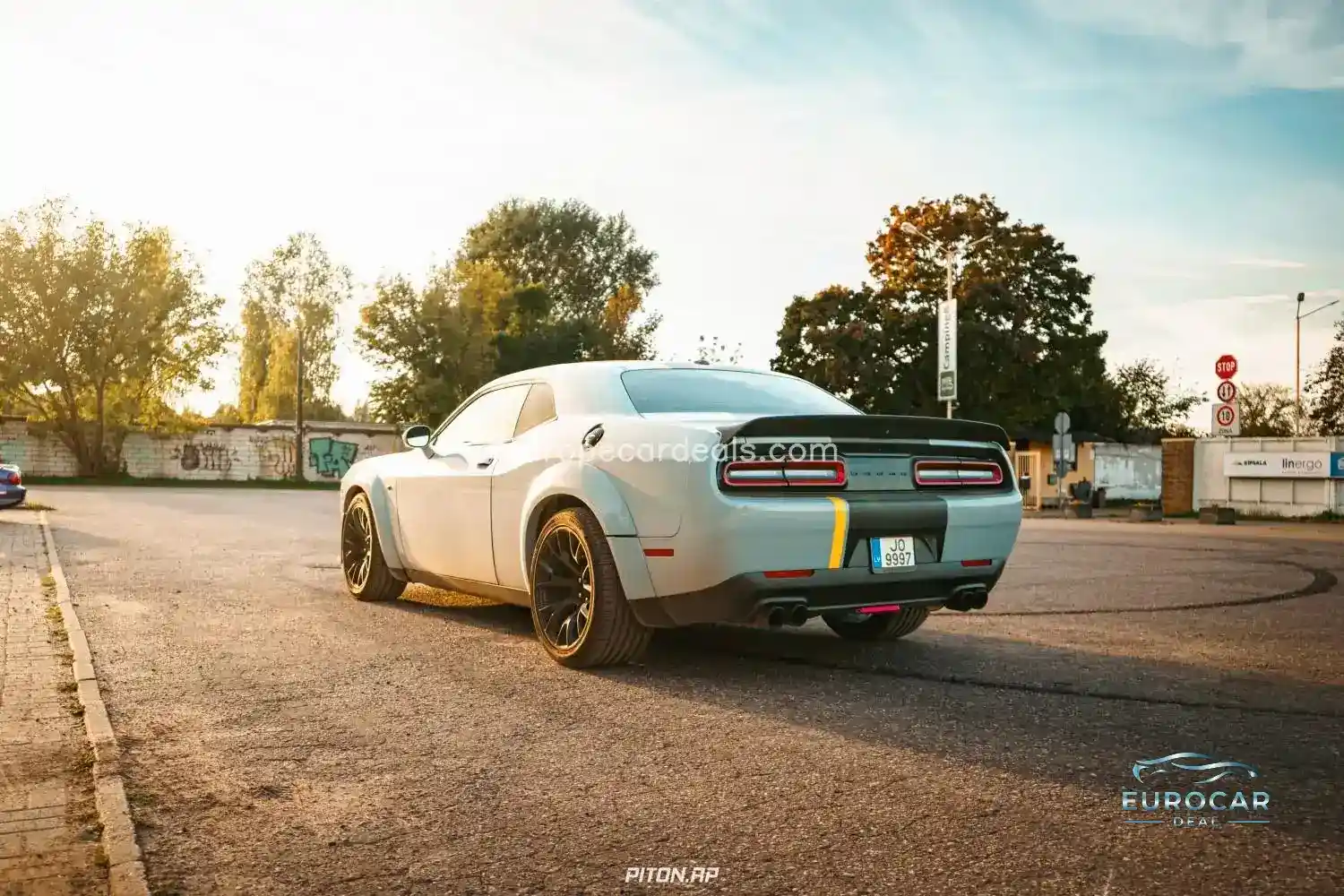 Dodge Challenger