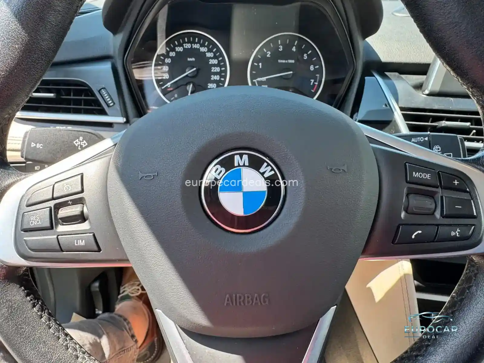 BMW 225