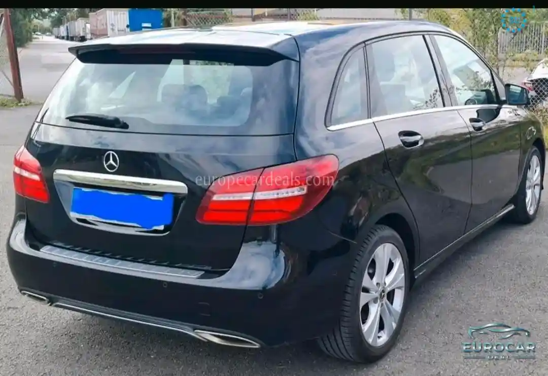 Mercedes-Benz B 200