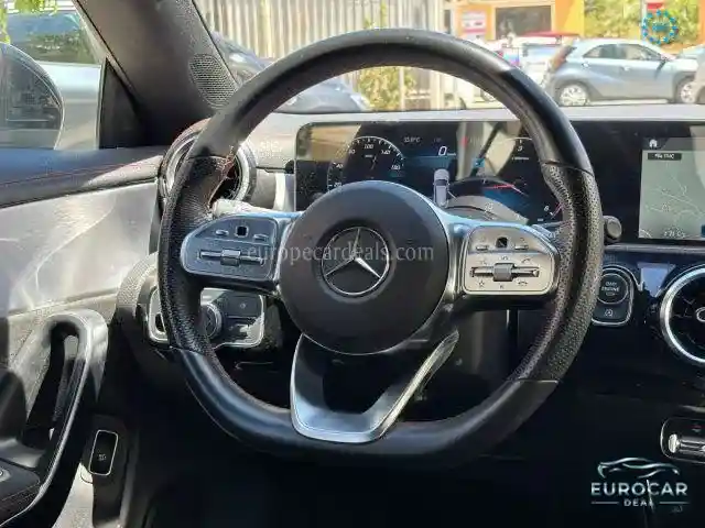 Mercedes-Benz CLA 200 Shooting Brake