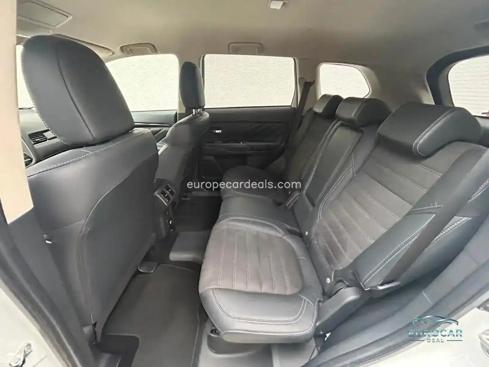 Mitsubishi Plug-in Hybrid Outlander